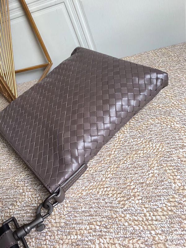 BOTTEGA VENETAコピー ショルダーバッグ メンズ バッグ ショルダー 普段づかい 革 レザー 通勤 バイク 仕事 自転車 276357-v465c-1569 - 商品画像 4