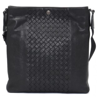 ボッテガヴェネタ(ボッテガ・ヴェネタ) BOTTEGA VENETA ショルダーバッグ イントレチャート ブラック 358956 VAKH1 1000 メンズ - 商品画像 2