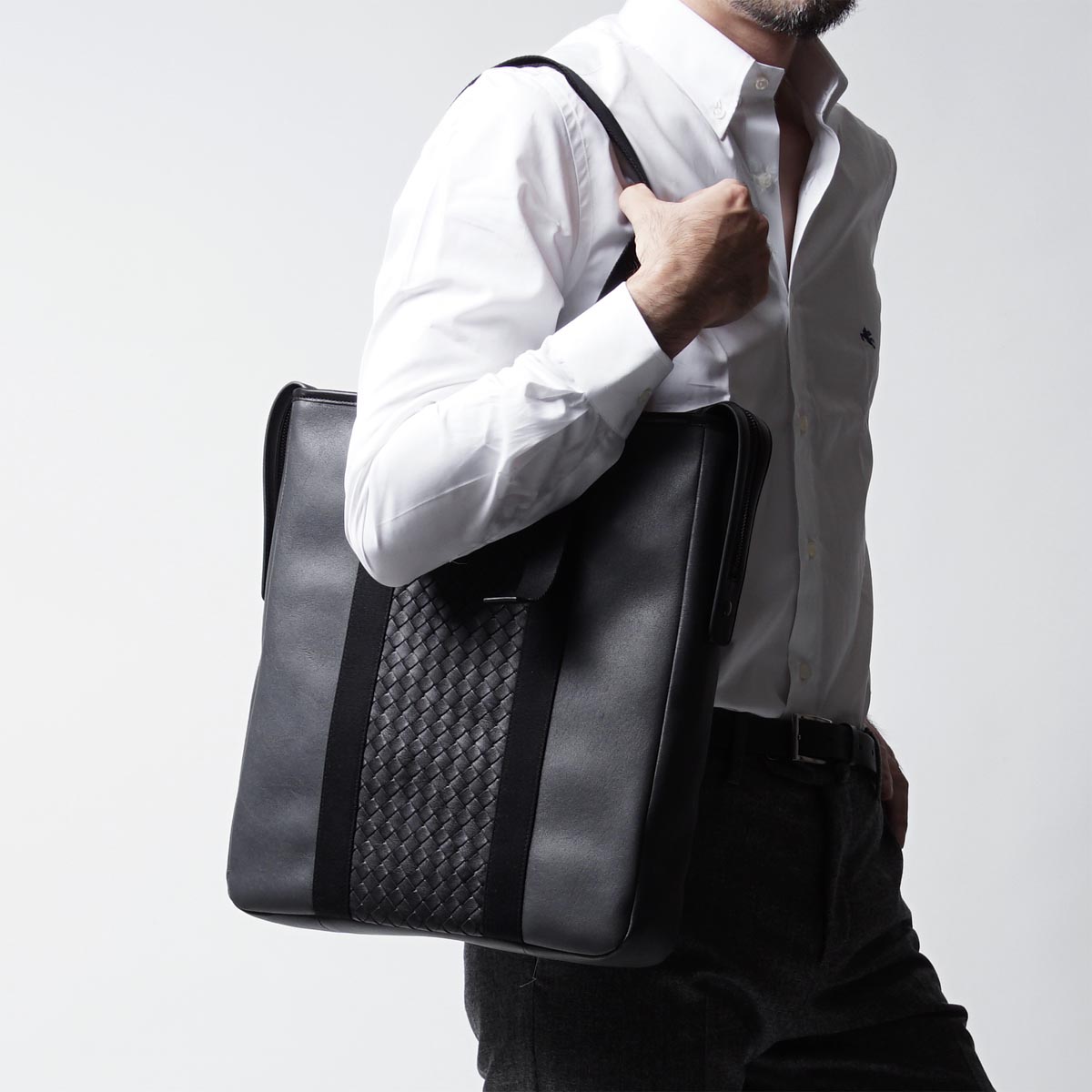 ボッテガヴェネタコピーショルダーバッグ WASHED LAMB ミディアムグレー×ブラック グレー系 392355 vauf1 8365 メンズ - 商品画像 4