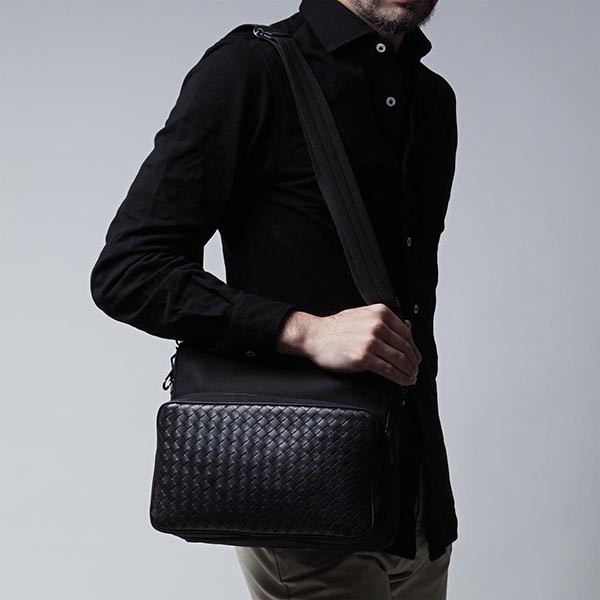 BOTTEGA VENETAスーパーコピー メッセンジャー バッグ メンズ バッグ メッセンジャーバッグ 革 メンズ 通勤 自転車 バイク レザー 本革 407391 vaye3 1000 HI-TECH CANVAS - 商品画像 4