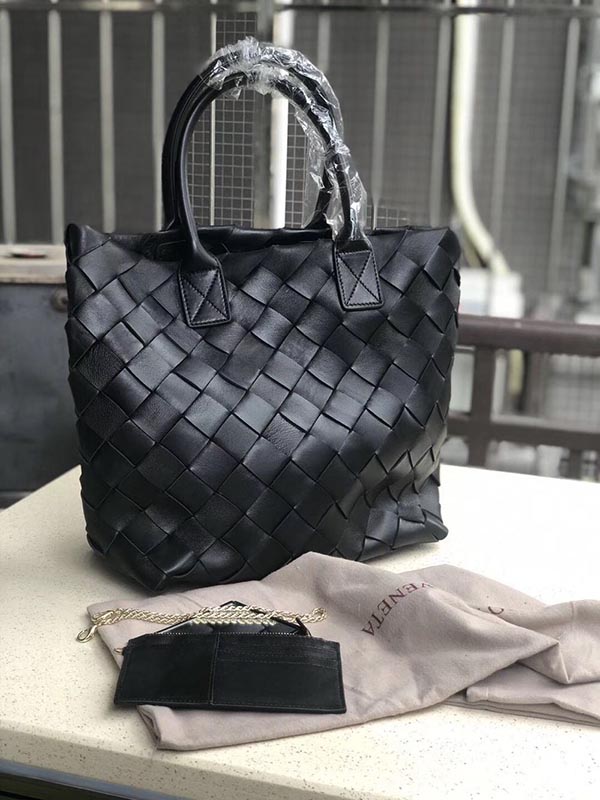 BOTTEGA VENETAコピー 19SS ナッパ マキシ カバ ３０バッグ 570800 VMAH1 1229 - 商品画像 4