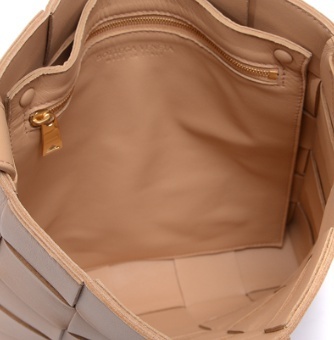 ボッテガヴェネタ BOTTEGA VENETA スムースレザー メッセンジャーバッグ ショルダーバッグ 649601 VMAY1 2700 - 商品画像 4