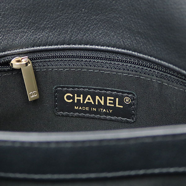シャネルコピー 【CHANEL】シェブロン トップハンドル フラップバッグ スモール ブラック カーフスキン クラシック 2WAYハンドバッグ チェーンショルダーバッグ Vステッチ キルティング A57147 - 商品画像 5