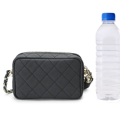 シャネルコピー ミニショルダーバッグ レディース CHANEL カメラケース ポシェット ココマーク キルティング キャビアスキン レザー タッセル ブラック/GD A57717 Y83798 94305 - 商品画像 10
