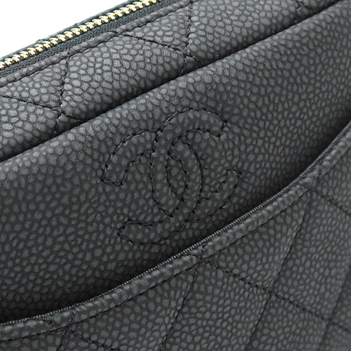 シャネルコピー ミニショルダーバッグ レディース CHANEL カメラケース ポシェット ココマーク キルティング キャビアスキン レザー タッセル ブラック/GD A57717 Y83798 94305 - 商品画像 7