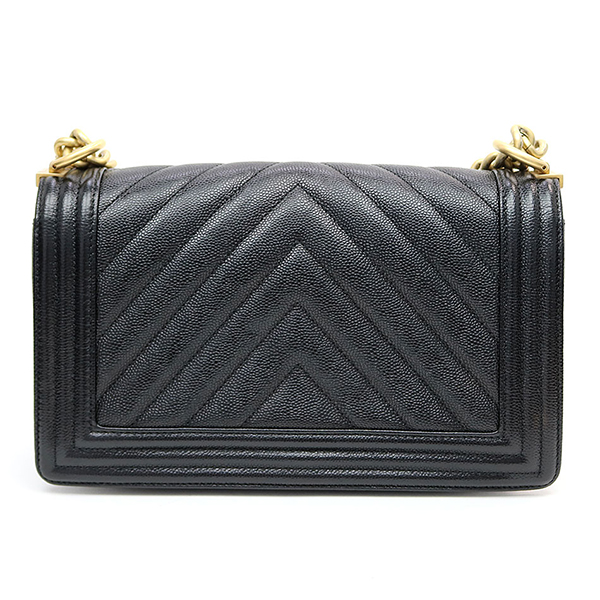 シャネルスーパーコピー 【CHANEL】 ボーイシャネル キャビアスキン シェブロン フラップバッグ ブラック ミディアム チェーンショルダー 斜め掛け キルティング Vステッチ A67086 - 商品画像 4