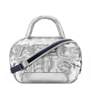 CHANELコピー ラージ ジップエンボスナイロンバッグ Silver A91935 Y82702 45002 - 商品画像 2