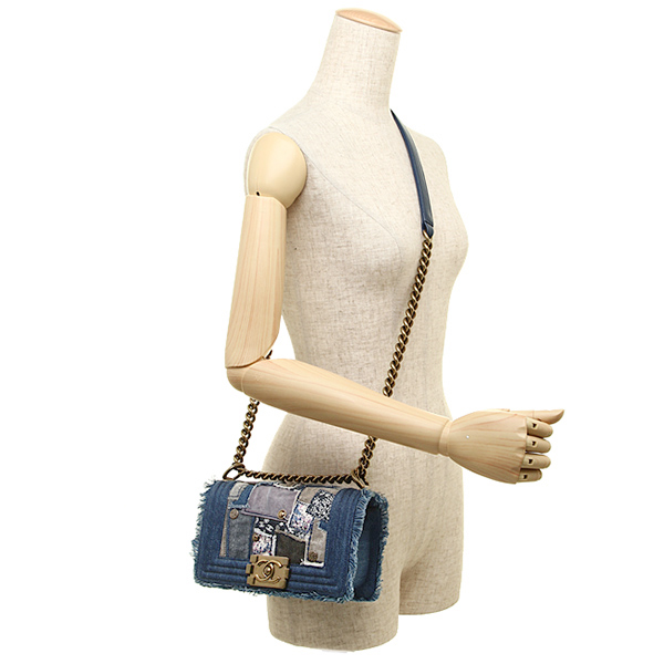 シャネルコピー CHANEL バッグ ショルダーバッグ シャネル バッグ CHANEL A92866 Y10892 C2084 SMALL BOY CHAENL FLAP BAG ゴールド金具 デニム ショルダーバッグ DENIM - 商品画像 1