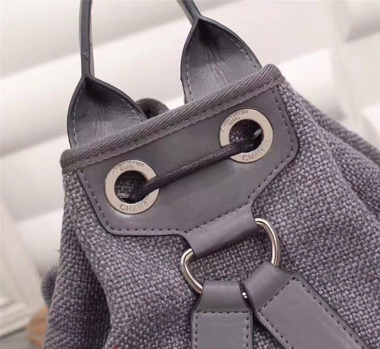 CHANELスーパーコピー シャネル ドーヴィル バックパック リュックサック チャコールグレーX黒 キャンバスXスパンコール A93787 - 商品画像 1