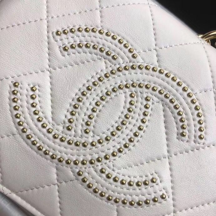 シャネルコピー CHANEL フラップ ショルダーバッグ CC ラム スタッズ パール 白 AS1514 B02377 10601 - 商品画像 9