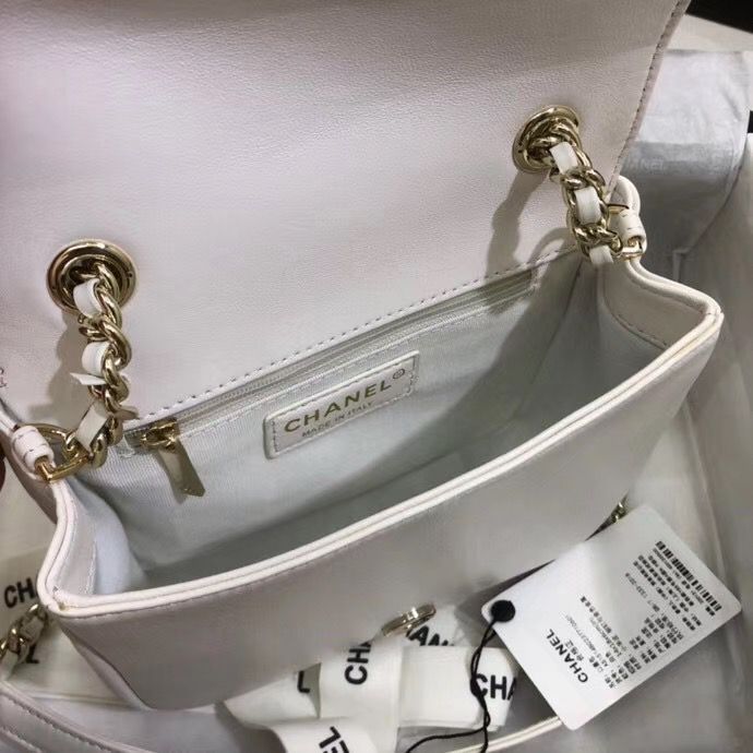 シャネルコピー CHANEL フラップ ショルダーバッグ CC ラム スタッズ パール 白 AS1514 B02377 10601 - 商品画像 3