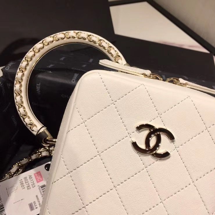 CHANELスーパーコピー シャネル ショルダーバッグ ハンドバッグ ホワイト ヴァニティーケース カーフスキン AS1753 B02782 10601 - 商品画像 6