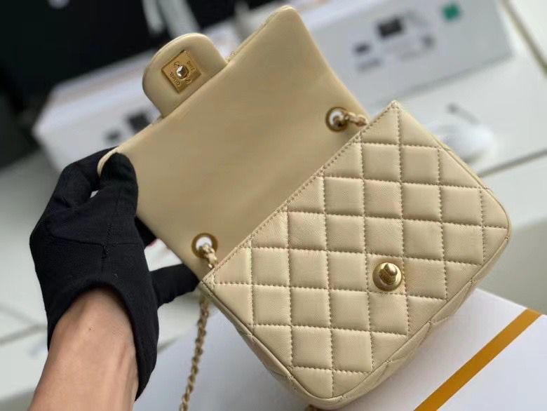 シャネル CHANEL ミニ フラップ バッグ ショルダーバッグ ラムスキン AS1786 B02916 96023 - 商品画像 1