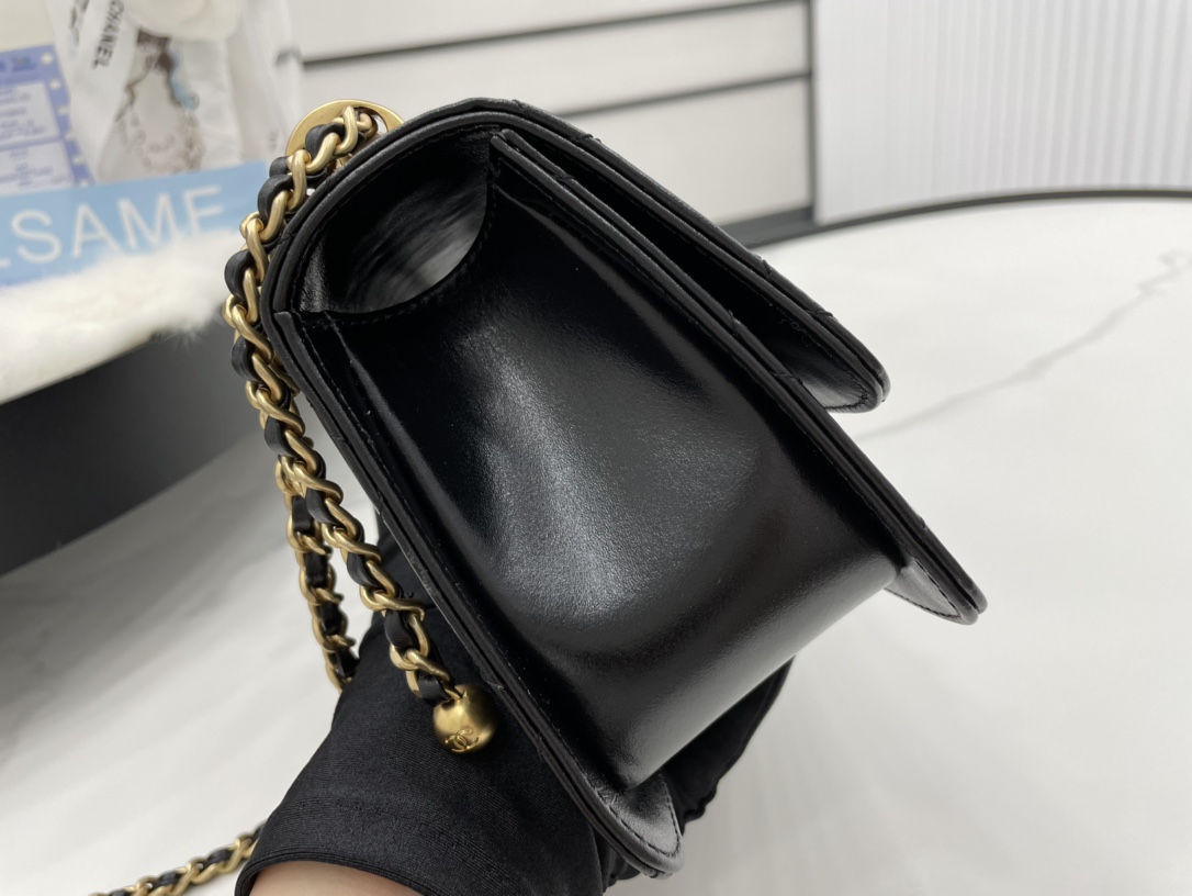 シャネルコピー CHANEL ミニ フラップバック カーフスキン ブラック AS2615 B05973 94305 - 商品画像 5