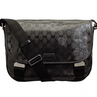 スーパーコピーグッチ GUCCI 斜めがけショルダーバッグ/メッセンジャーバッグ メンズ&レディース ブラック GGインプリメxレザー 201732fu4cr1000 - 商品画像 1