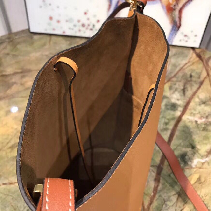 ロエベ LOEWE ショルダーバッグ レディース プレゼント ギフト レザー 本革 通勤 32112 u13 4294 GATE BUCKET ゲート バケット - 商品画像 6