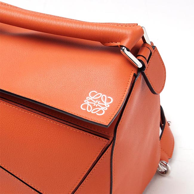 ロエベ/LOEWEスーパーコピー ハンドバッグ(2WAY仕様) PUZZLE SMALL CLASSIC CALF CORAL オレンジ系 32230 k74 7130 レディース - 商品画像 3