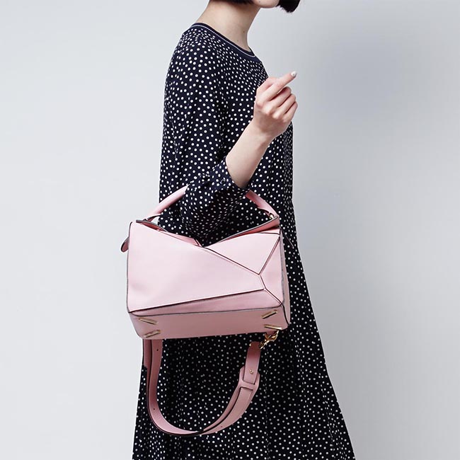 ロエベ/LOEWEコピー ハンドバッグ(2WAY仕様) PUZZLE SMALL CLASSIC CALF SOFT PINK ピンク系 32230 k74 7610 レディース - 商品画像 9