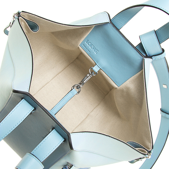 ロエベ LOEWE バッグ レディース 2WAYハンド/ショルダーバッグ ブルーマルチ HAMMOCK SMALL BAG [ハンモック スモールバッグ] 387 30TS35 8880 - 商品画像 3