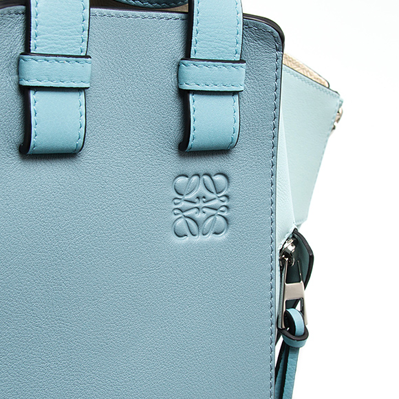 ロエベ LOEWE バッグ レディース 2WAYハンド/ショルダーバッグ ブルーマルチ HAMMOCK SMALL BAG [ハンモック スモールバッグ] 387 30TS35 8880 - 商品画像 9