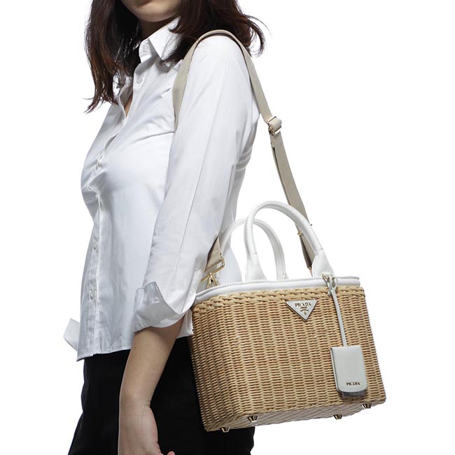 プラダコピー PRADA トートバッグ 2WAY ベージュ レディース ギフト プレゼント 1bg835 vwoy 2e28 f0n86 SHOPPING MIDOLLINO - 商品画像 3