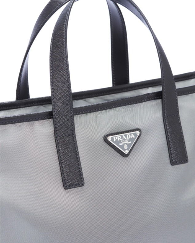 プラダ トートバッグ ビジネスバッグ テスートサフィアーノ トライアングルロゴ グレー/ブラック メンズ PRADA 2VG064_064_F0H16 - 商品画像 1