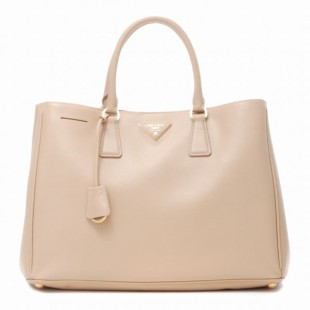 コピーPRADA/プラダ SAFFIANO LUXロゴプレート付きビジネスハンドバッグ BN1844 SAF.LUX SABBIA - 商品画像 1