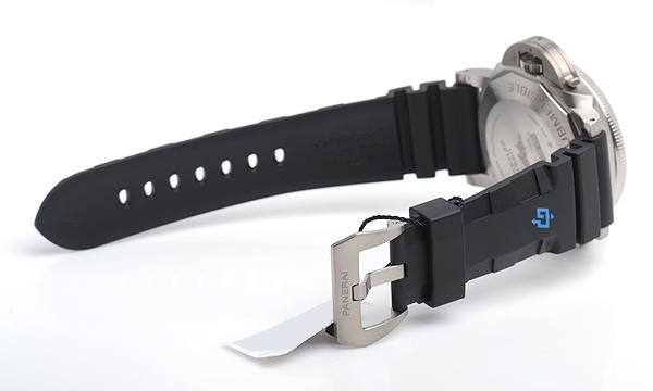 パネライスーパーコピー サブマーシブル1950 3デイズ フライバッククロノ 47mm PAM00615 - 商品画像 1