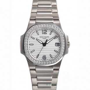 パテック・フィリップスーパーコピー ノーチラス 7010/1G-011 - 商品画像 2
