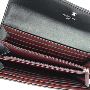 シャネル 財布 CHANELコピー 二つ折りフラップ キルティング マトラッセ ラムレザー ブラック/SV A50096 Y01480 C3906 - 商品画像 1