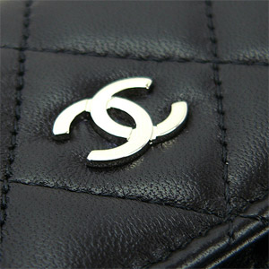 シャネル 財布 CHANELコピー 二つ折りフラップ キルティング マトラッセ ラムレザー ブラック/SV A50096 Y01480 C3906 - 商品画像 5