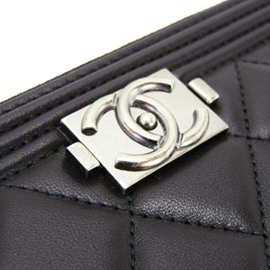 シャネルスーパーコピー財布 CHANEL ラウンドファスナー BOY CHANEL/ボーイシャネル ラムスキン キルティング マトラッセ ブラック A68733 - 商品画像 1