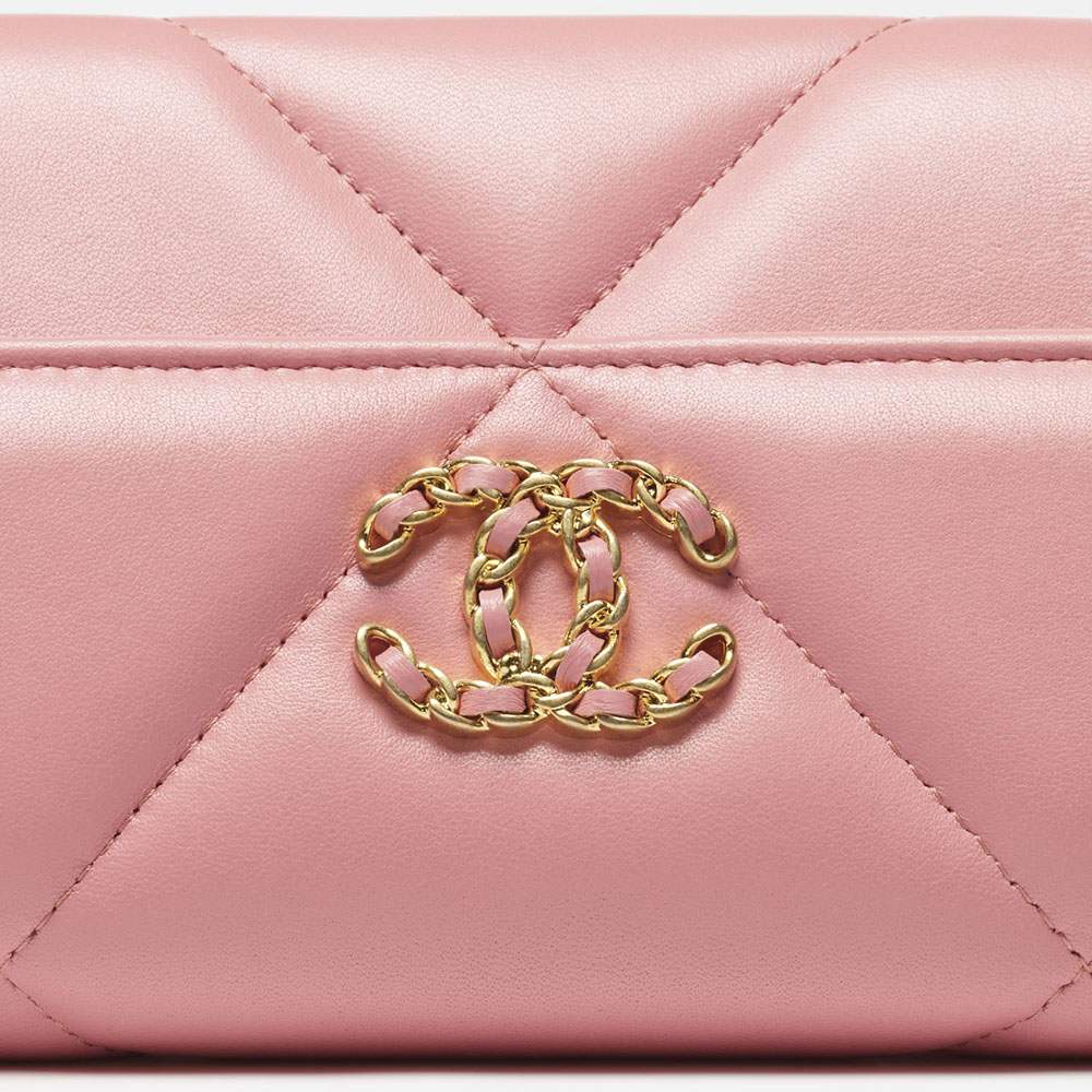 シャネル スーパーコピー CHANEL 19 ロング フラップ ウォレット AP0955 B04852 NR646 - 商品画像 1