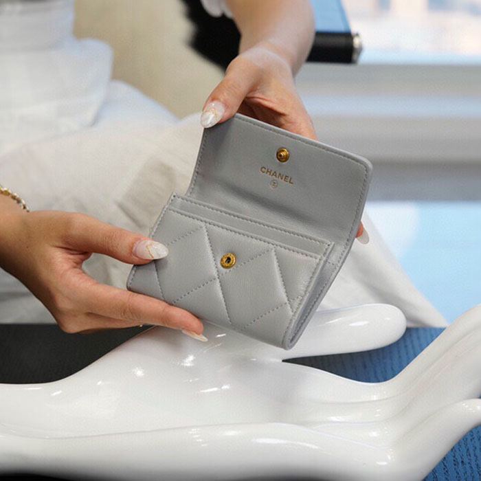 CHANEL 19 スーパーコピー フラップ カードケース ミニ財布 AP1790 - 商品画像 1