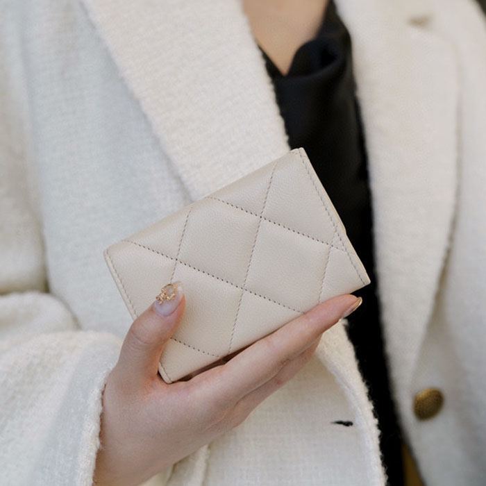 CHANEL 19 フラップ カードケース ミニ財布 コピー AP1790 - 商品画像 9